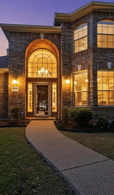 1808 Paddington Court, Arlington TX 76017 - Photo 2