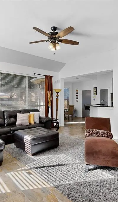 1808 Paddington Court, Arlington TX 76017 - Photo 4