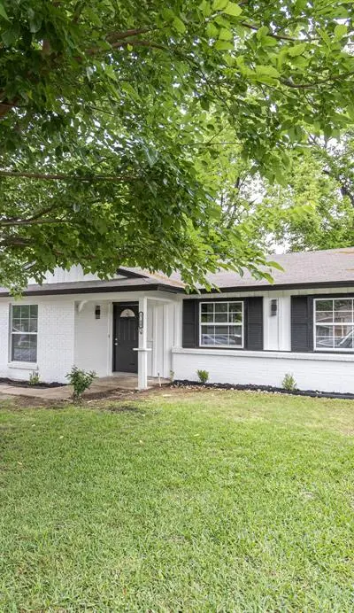 1208 Andrews Street, Arlington TX 76011
