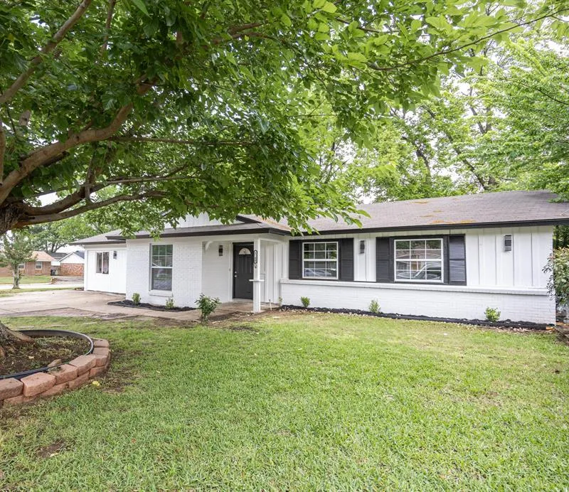 1208 Andrews Street, Arlington TX 76011