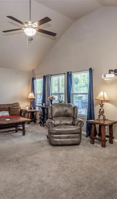 406 W Elm Street, Collinsville TX 76233 - Photo 4