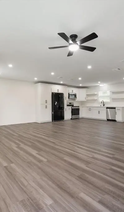 5745 Truelson Drive, Fort Worth TX 76134 - Photo 5