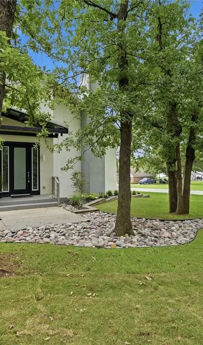 316 Comanche Drive, Lake Kiowa TX 76240 - Photo 4