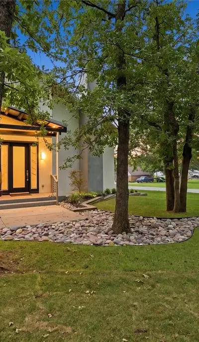 316 Comanche Drive, Lake Kiowa TX 76240 - Photo 5