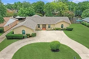 1804 Lincolnshire Drive, Bedford TX 76021