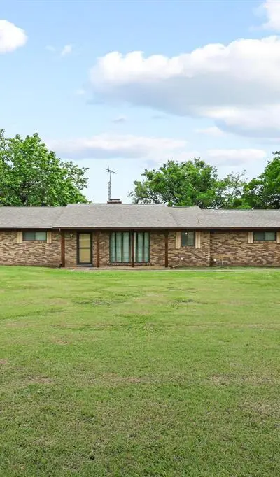 506 Fm 816, Wolfe City TX 75496 - Photo 2
