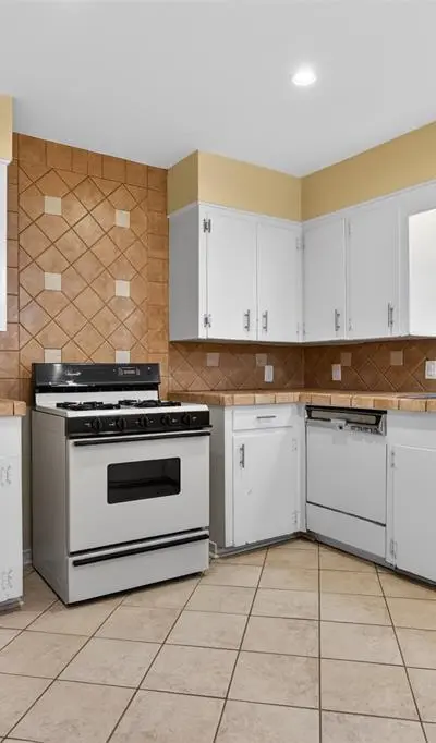 7132 Sorenson Circle, Dallas TX 75227 - Photo 5