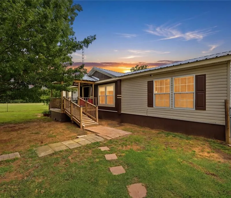 3517 Sandusky Road, Whitesboro TX 76273