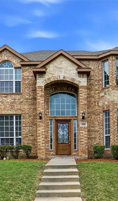 208 Wisteria Way, Red Oak TX 75154