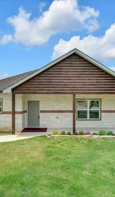 3105 N Pecan Street, Fort Worth TX 76106 - Photo 2