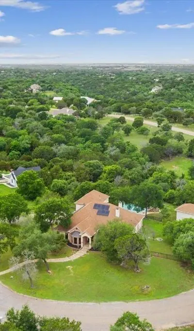 1125 Whispering Oaks, China Spring TX 76633 - Photo 2