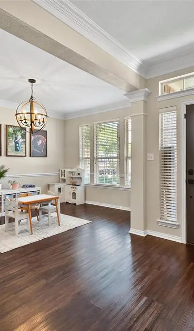 2014 Marie Weldon Lane, Arlington TX 76001 - Photo 3