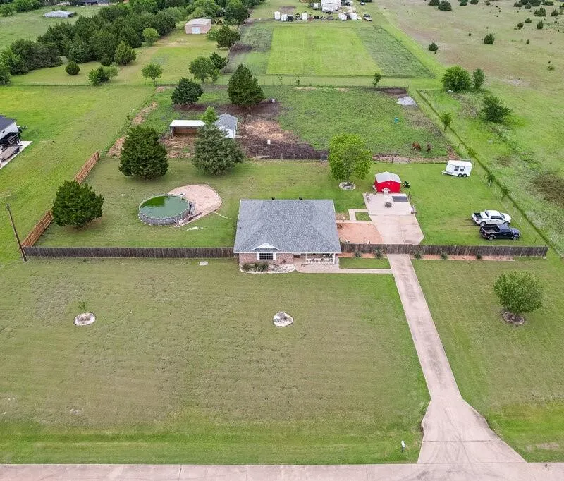 339 Meadow Lane, Red Oak TX 75154