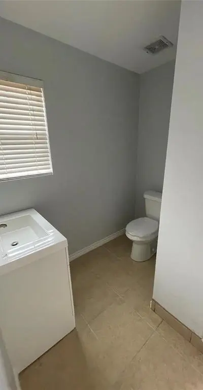 1208 E Magnolia Avenue, Fort Worth TX 76104 - Photo 5