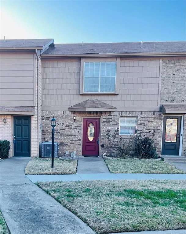 518 Pecan Acres Court, Arlington TX 76013