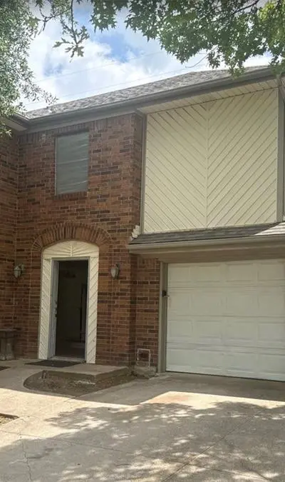 4737 Hollow Tree Drive, Arlington TX 76018