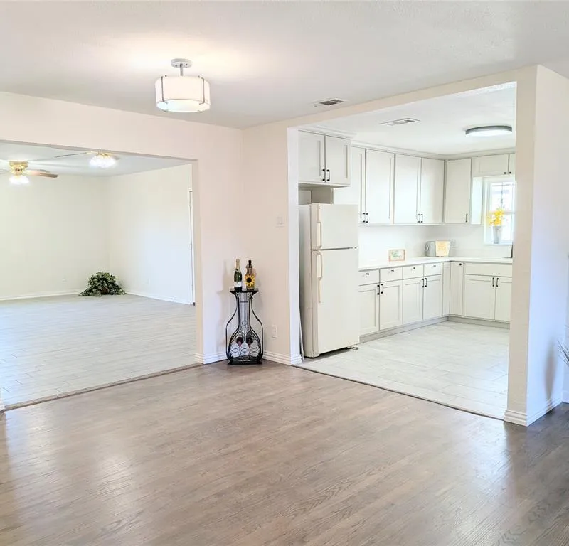 3051 UTAH Avenue, Dallas TX 75216
