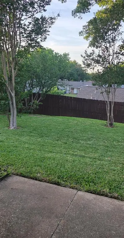 608 Shelmar Drive, Euless TX 76039 - Photo 5
