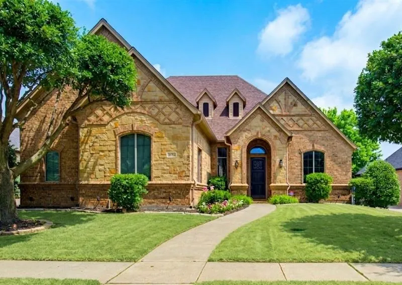 7713 Silverleaf Drive, North Richland Hills TX 76182