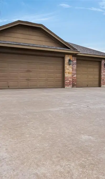 629 E Sheila Circle, Joshua TX 76058
