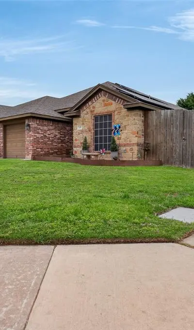 629 E Sheila Circle, Joshua TX 76058 - Photo 2