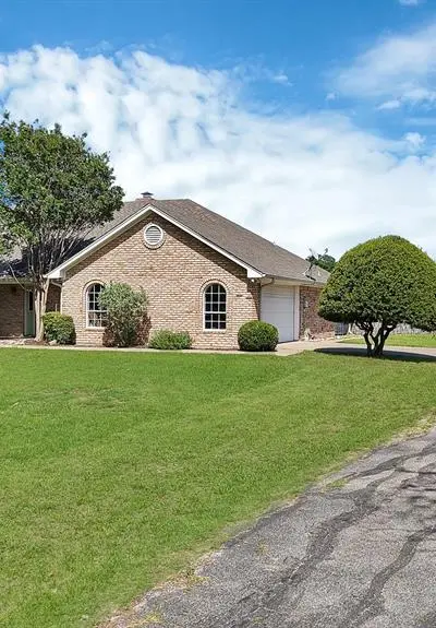 1815 Newport Road, Weatherford TX 76086 - Photo 2