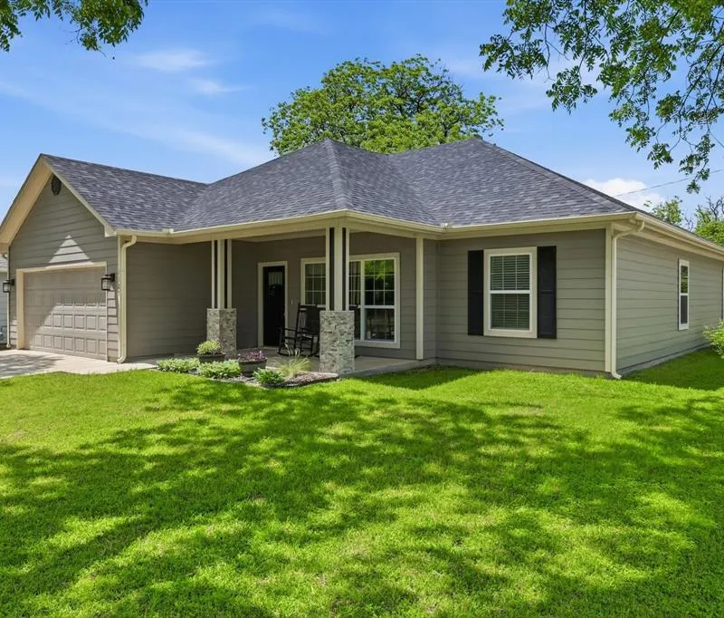 1125 Oxford Street, River Oaks TX 76114