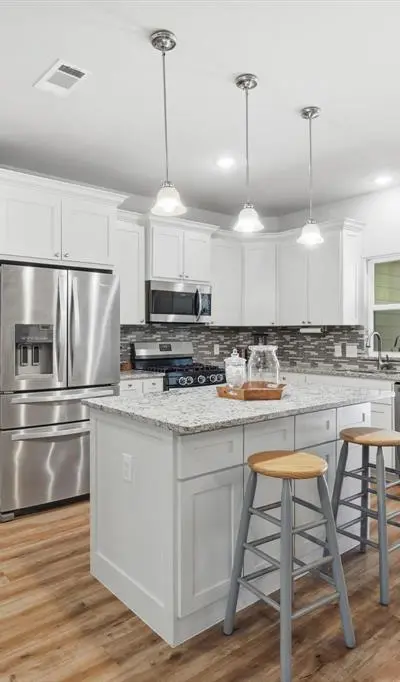 1125 Oxford Street, River Oaks TX 76114 - Photo 2