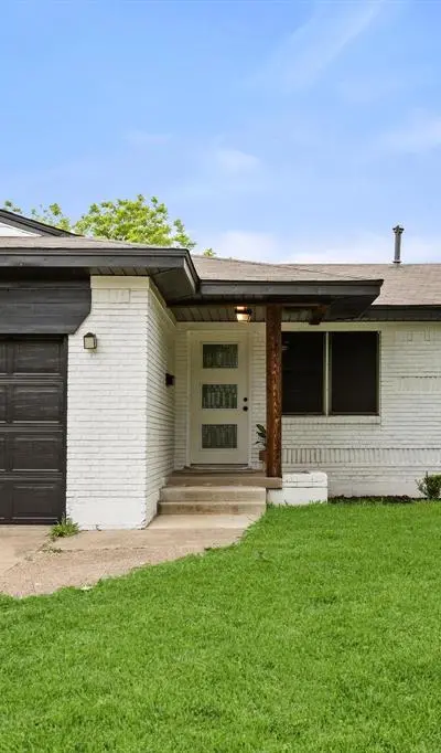 1710 Western Park Drive, Dallas TX 75211