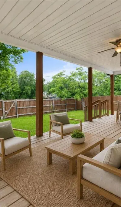 1710 Western Park Drive, Dallas TX 75211 - Photo 2