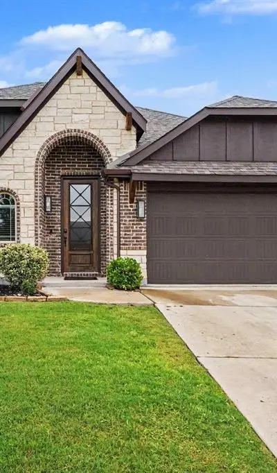 4381 Sun Meadow Drive, Joshua TX 76058