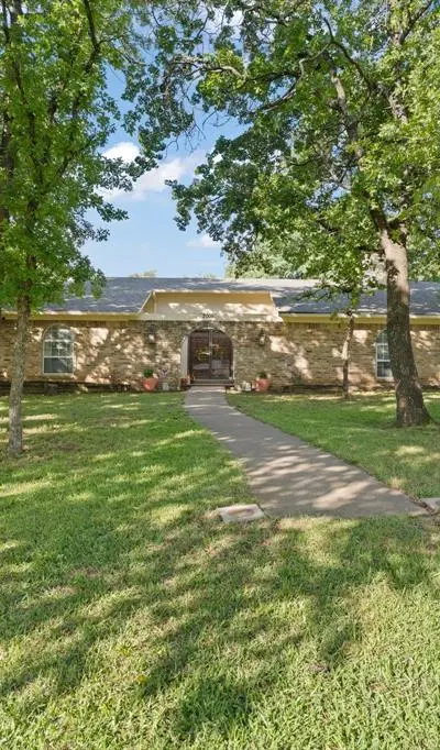 2005 Meadow Drive, Crowley TX 76036