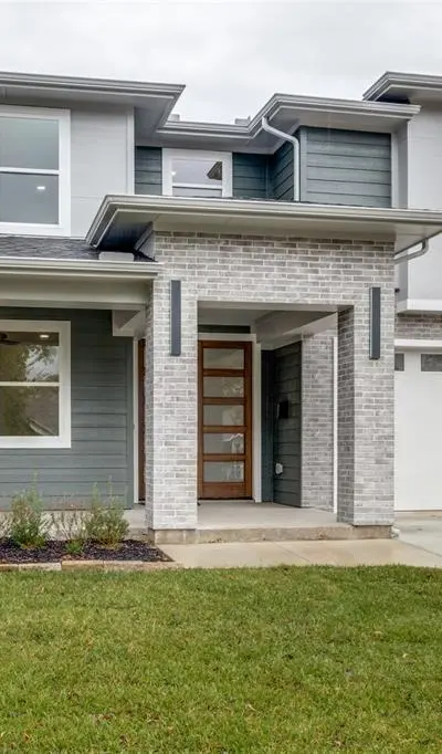 1018 Grandview Avenue, Dallas TX 75223 - Photo 2