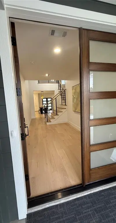 1018 Grandview Avenue, Dallas TX 75223 - Photo 3