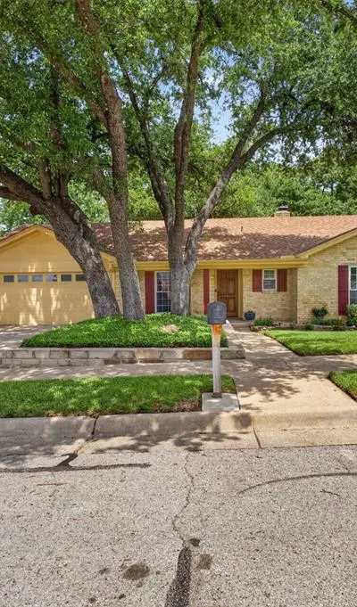 937 Harwood Terrace, Bedford TX 76021 - Photo 2