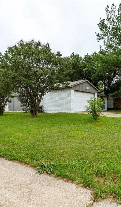 409 Rockcrest Drive, Mesquite TX 75150 - Photo 2