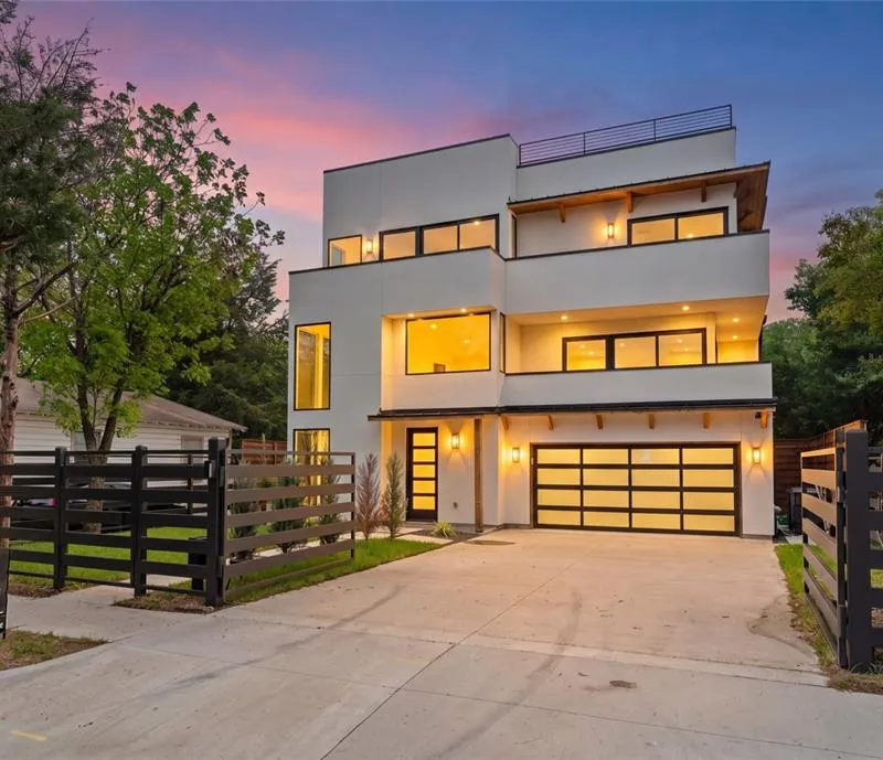 3321 Coronet Boulevard, Dallas TX 75212