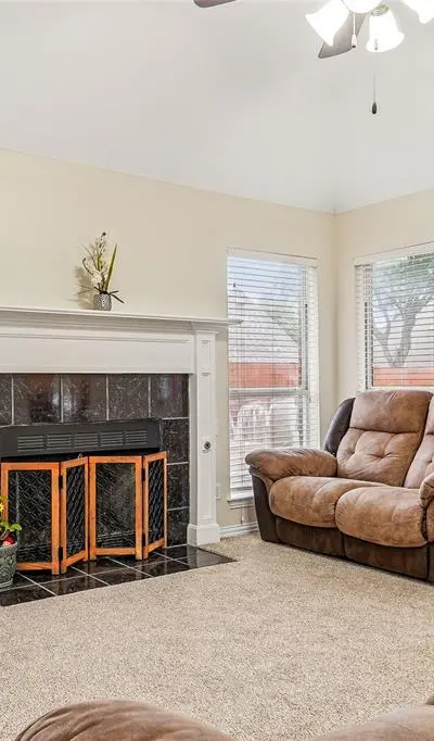 9208 Winslow Court, North Richland Hills TX 76182 - Photo 5