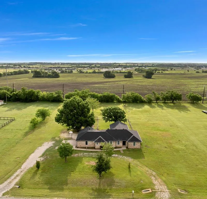 11345 Jennifer Circle, Sanger TX 76266