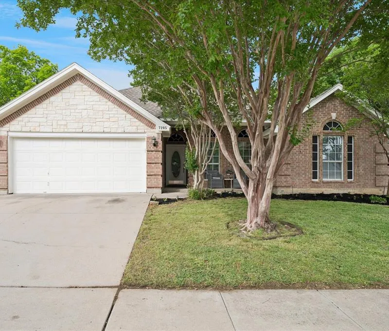 7205 Elm Wood Drive, North Richland Hills TX 76182