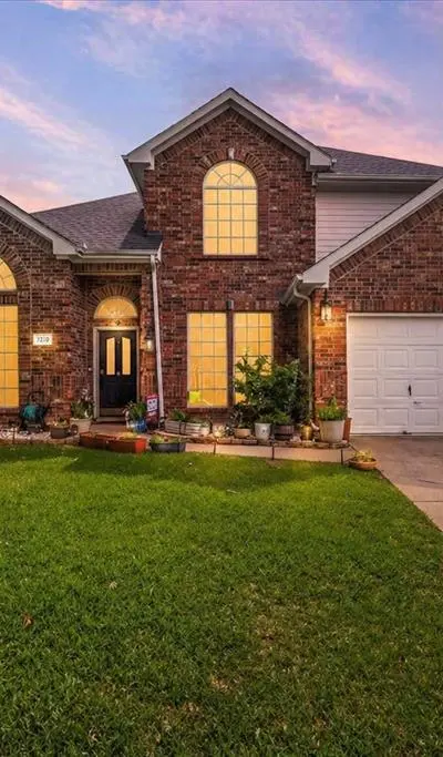 1910 Paloma Way, Arlington TX 76006 - Photo 2