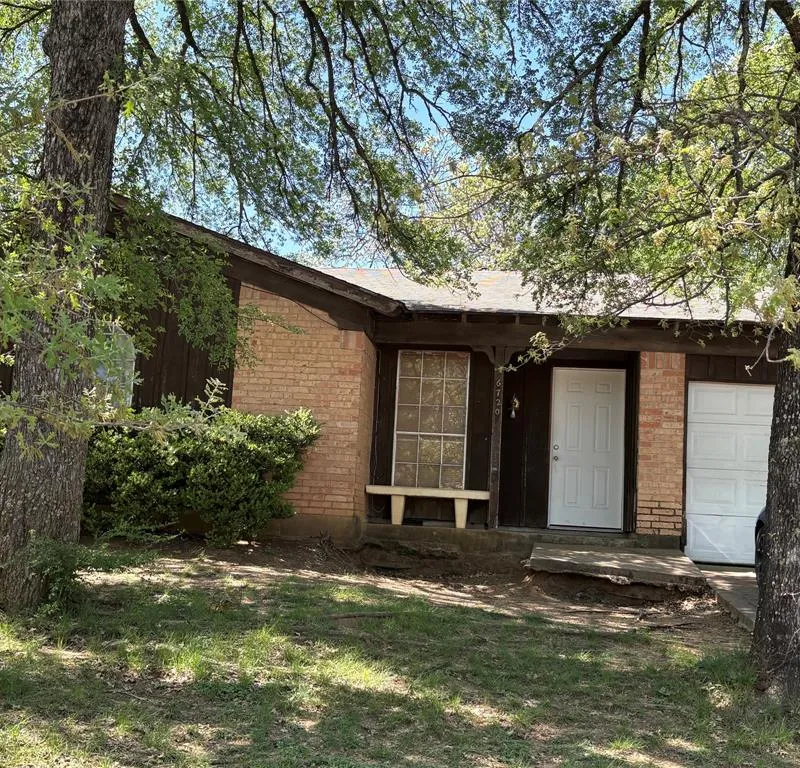 6720 Trailwood Drive, Forest Hill TX 76140