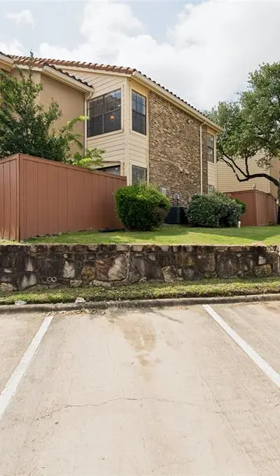 4264 Madera Road # 2, Irving TX 75038 - Photo 2
