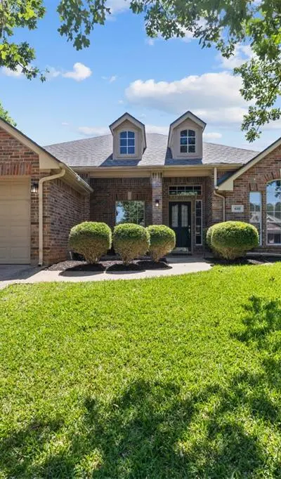 6315 Fannin Drive, Arlington TX 76001 - Photo 3