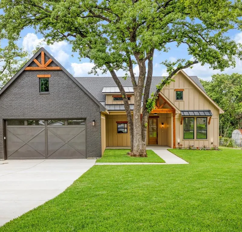 314 W Mistletoe Drive, Kennedale TX 76060