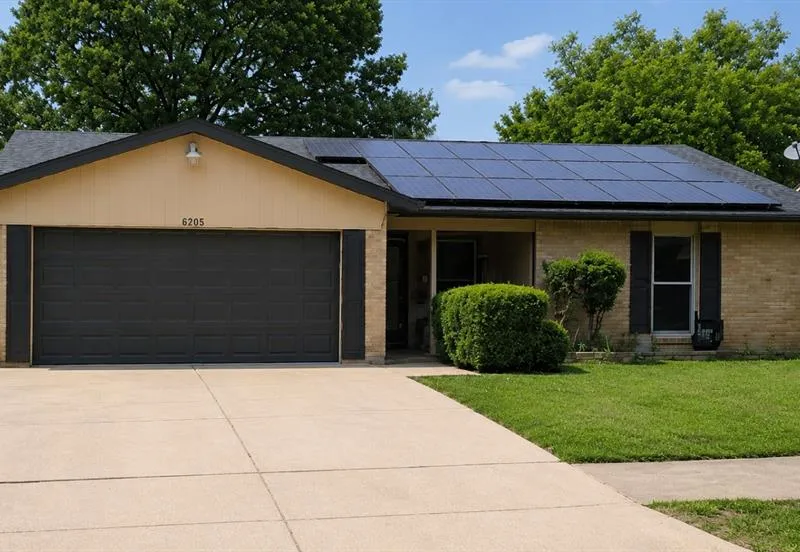 6205 Sunnybrook Drive, Watauga TX 76148