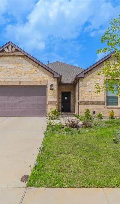 1057 Nighthawk Trail, Alvarado TX 76009