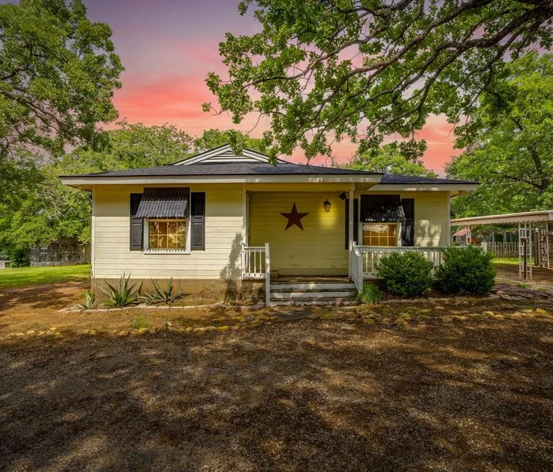 717 County Road 317a, Cleburne TX 76031