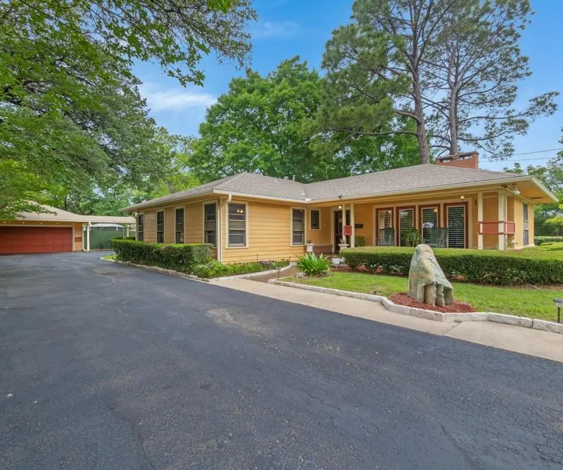 1815 N Bell Avenue, Denton TX 76209