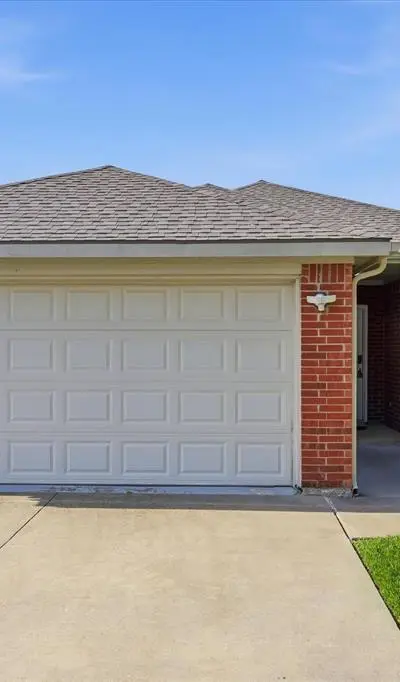 115 Loda Court, Grand Prairie TX 75050 - Photo 2